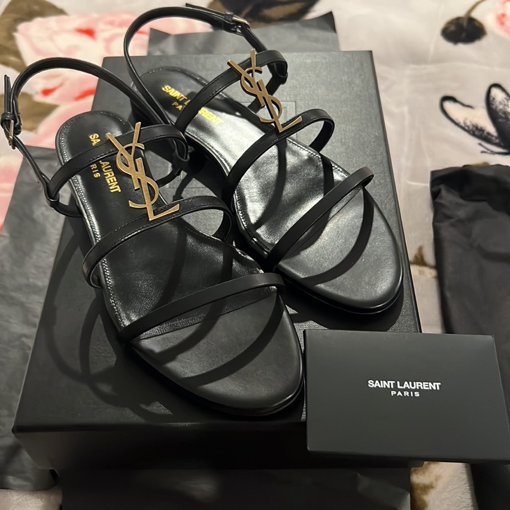 Saint Laurent Cassandra Leather Sandal